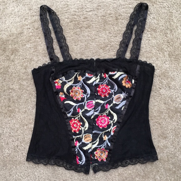 Beautiful Black Lace Top - Picture 3 of 8